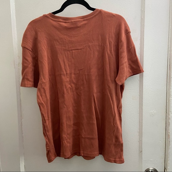 ❌SOLD❌ Target Embroidered Sunflower T-shirt - Picture 2 of 3